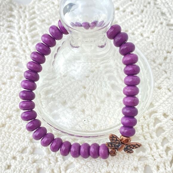 Dragonfly Charm Purple Howlite Stretch Bracelet - Picture 1 of 3